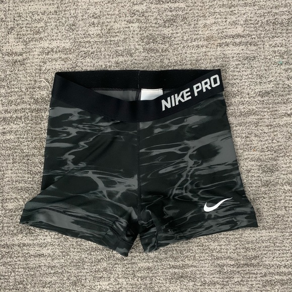Nike Pants - Nike Pro Shorts - Size Medium